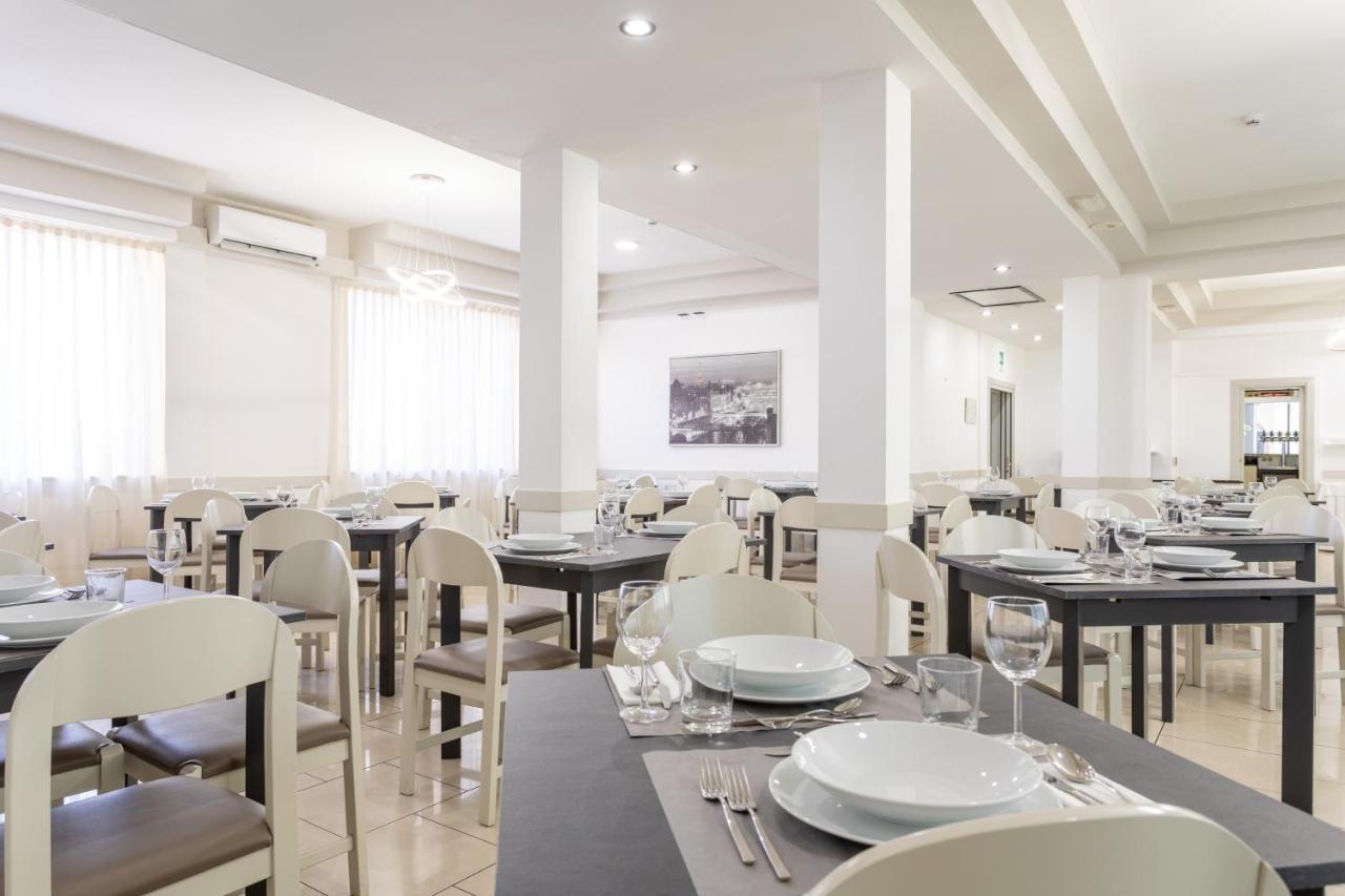 Hotel Rosalba San Mauro Mare Buitenkant foto